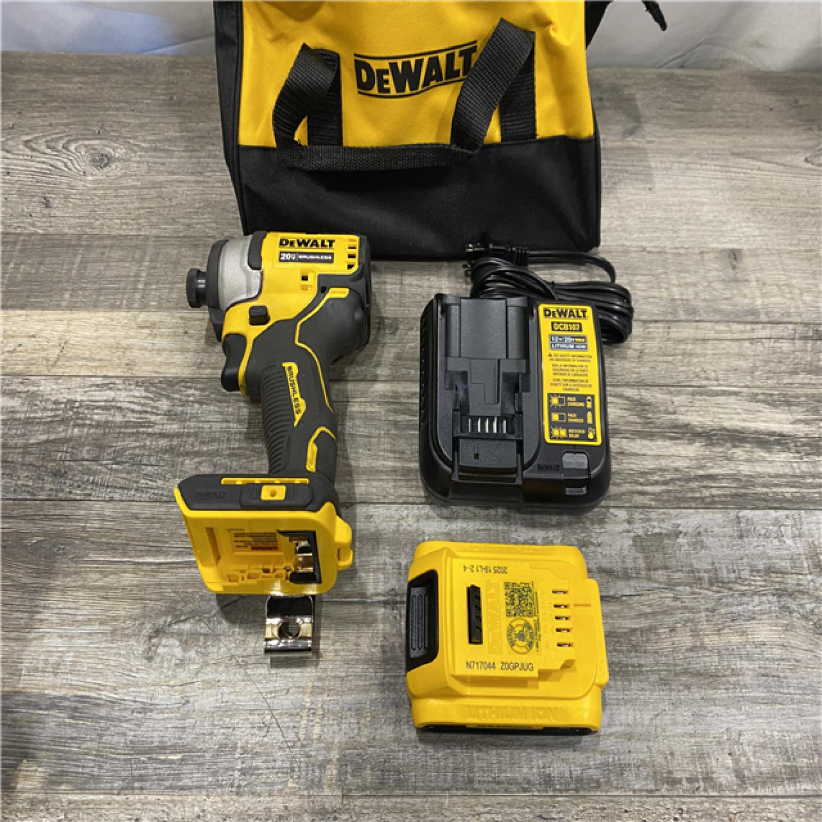 AS-IS DEWALT Atomic 20V Max Lithium-Ion Brushless Cordless Compact 1/4 in. Impact Driver Kit
