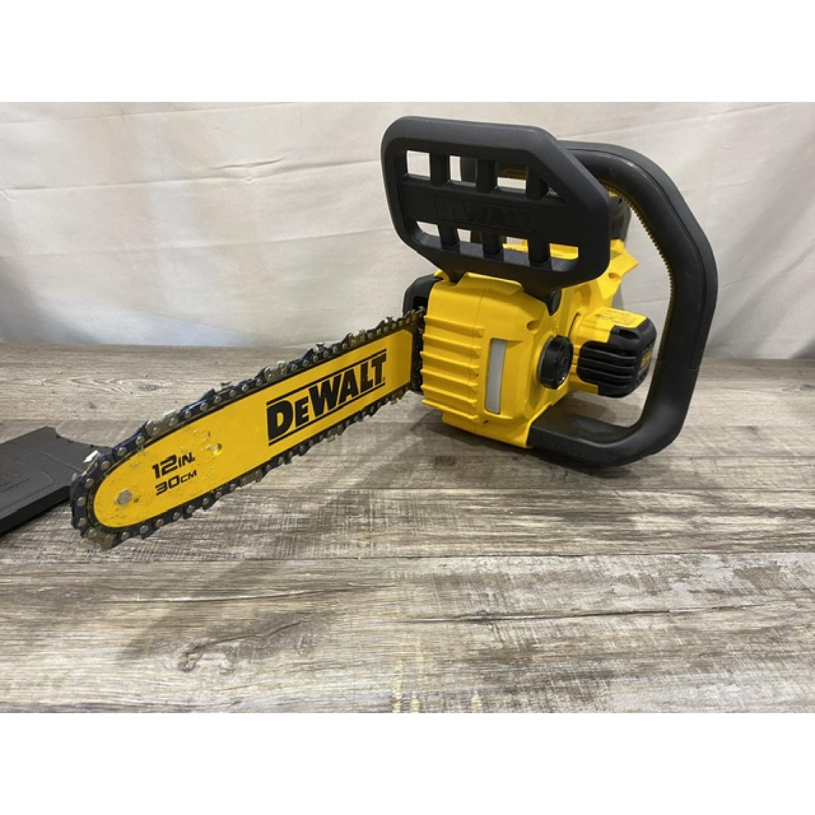 AS-IS DEWALT 20V MAX Compact 12 Brushless Cordless Chainsaw Kit