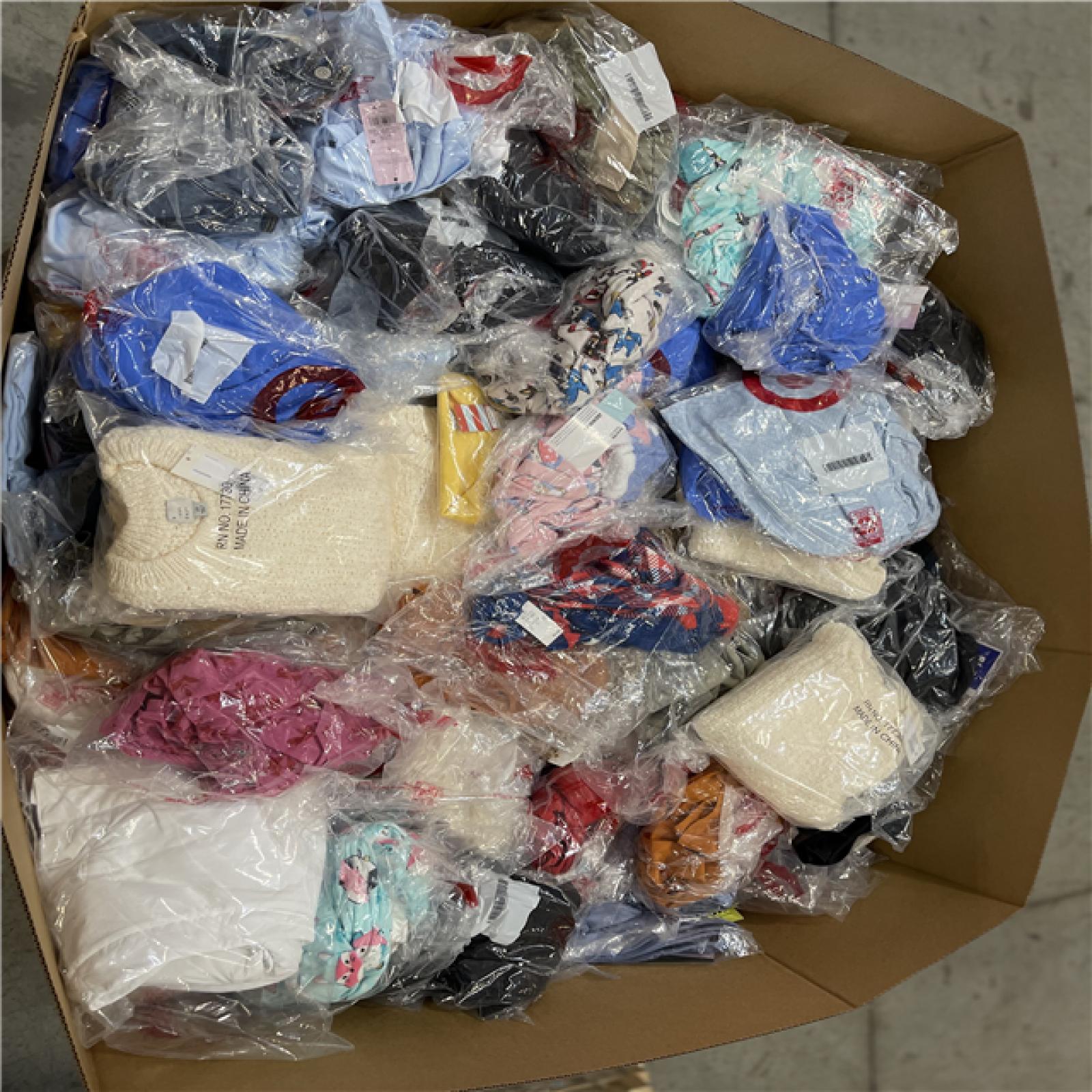 DALLAS LOCATION- NEW! BULLSEYE MIXED CLOTHING PALLET (750 Units)