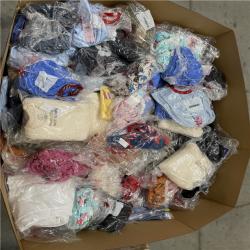 DALLAS LOCATION- NEW! BULLSEYE MIXED CLOTHING PALLET (750 Units)