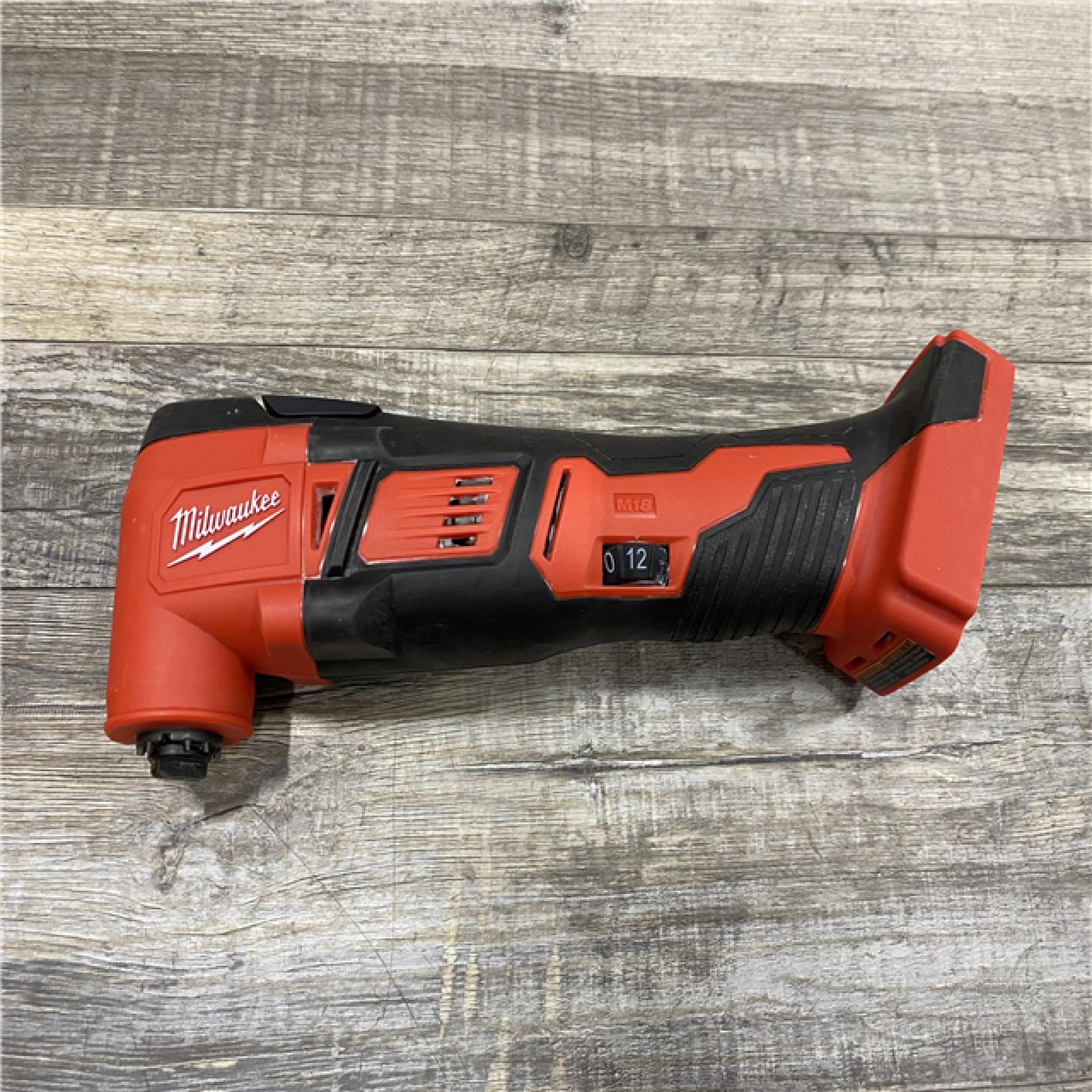 AS-IS Milwaukee 18V Lithium-Ion Cordless Oscillating Multi-Tool (Tool-Only)