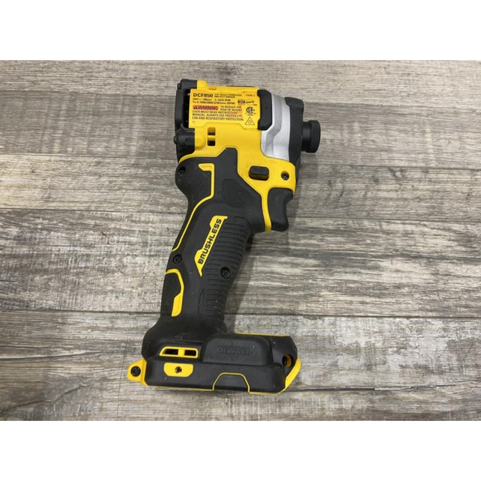 AS-IS DEWALT ATOMIC 20V MAX Lithium-Ion Cordless 1/4 in. Brushless Impact Driver Kit