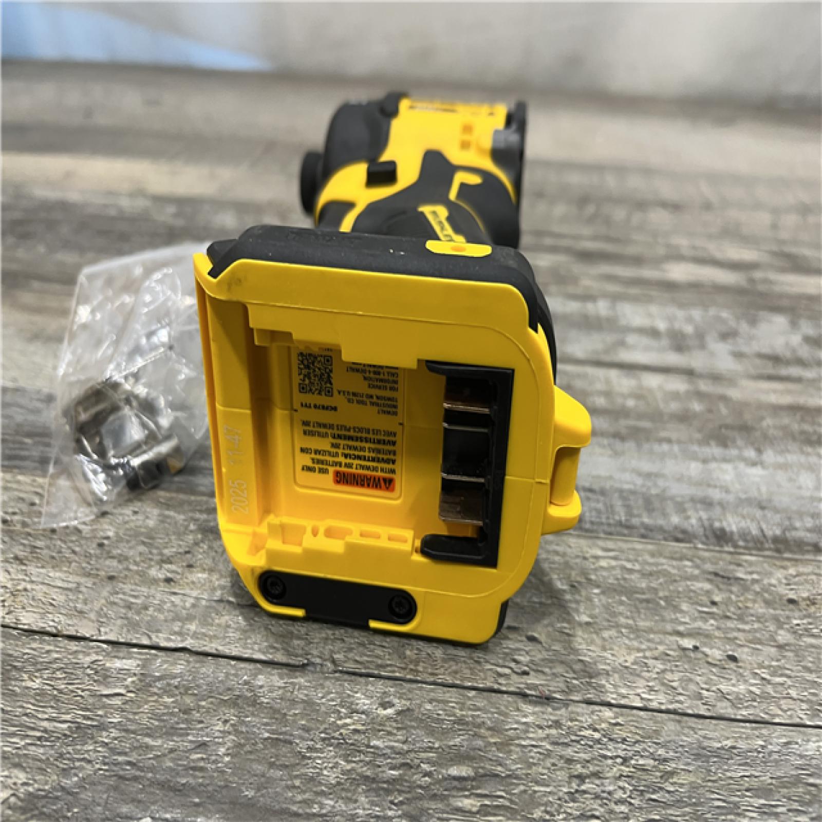 AS-IS DEWALT 20V XR Brushless Cordless 1/4 in. Quiet Hydraulic Impact Driver (Tool-Only)