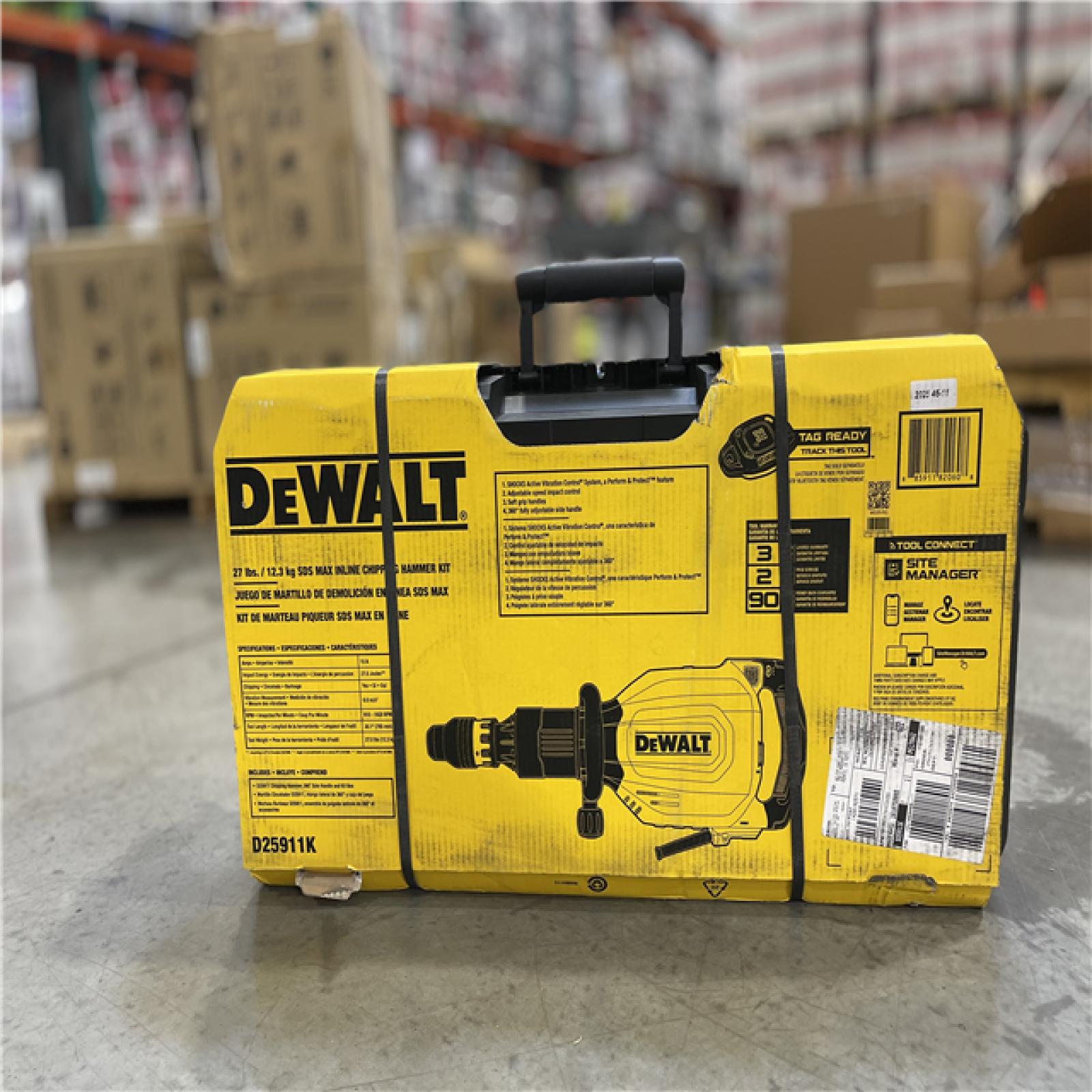 DALLAS LOCATION- DEWALT 27 lbs. SDS MAX 3/4 in. 15 Amp Inline Demolition Hammer Kit