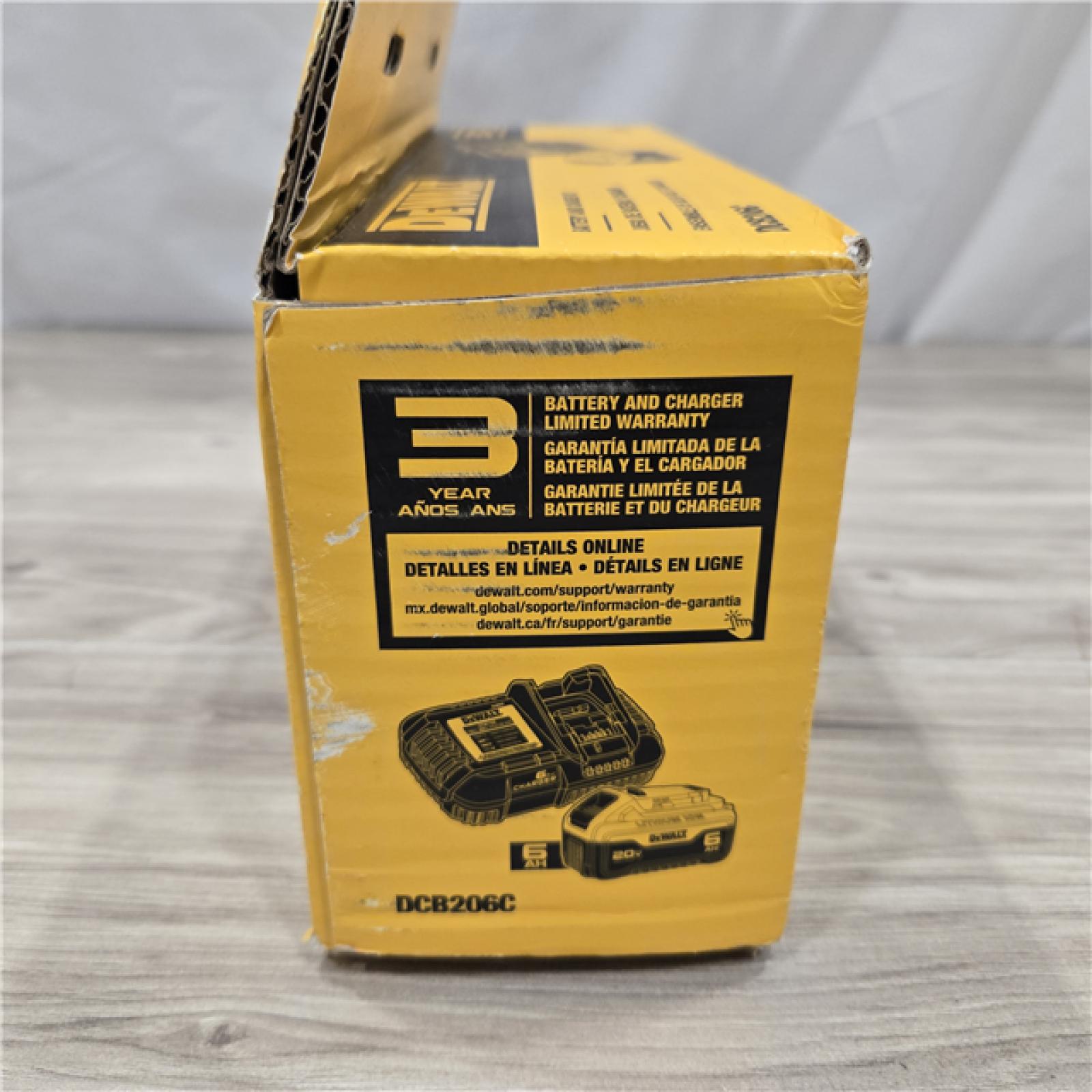AS-IS Dewalt 20V Lithium-Ion 6.0Ah Battery Pack & Charger Kit