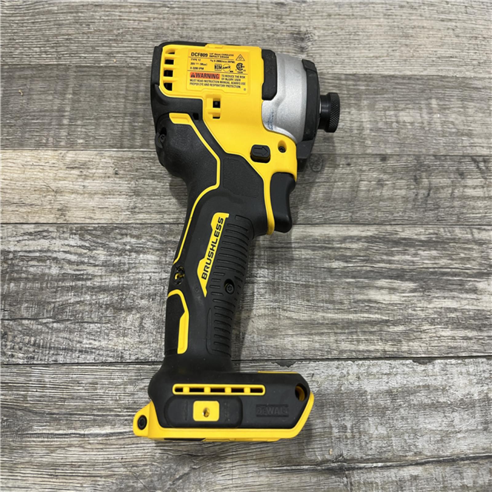 AS-IS DEWALT Atomic 20V Max Lithium-Ion Brushless Cordless Compact 1/4 in. Impact Driver Kit