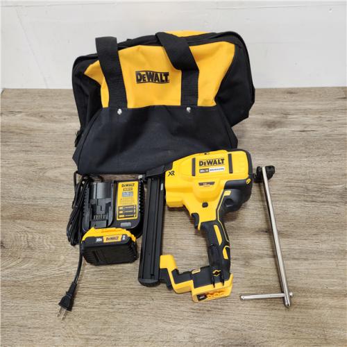 Phoenix Location NEW DEWALT 20V MAX XR Lithium-Ion Cordless 18-Gauge Narrow Crown Stapler Kit with 2.0Ah Battery, Charger and Contractor Bag