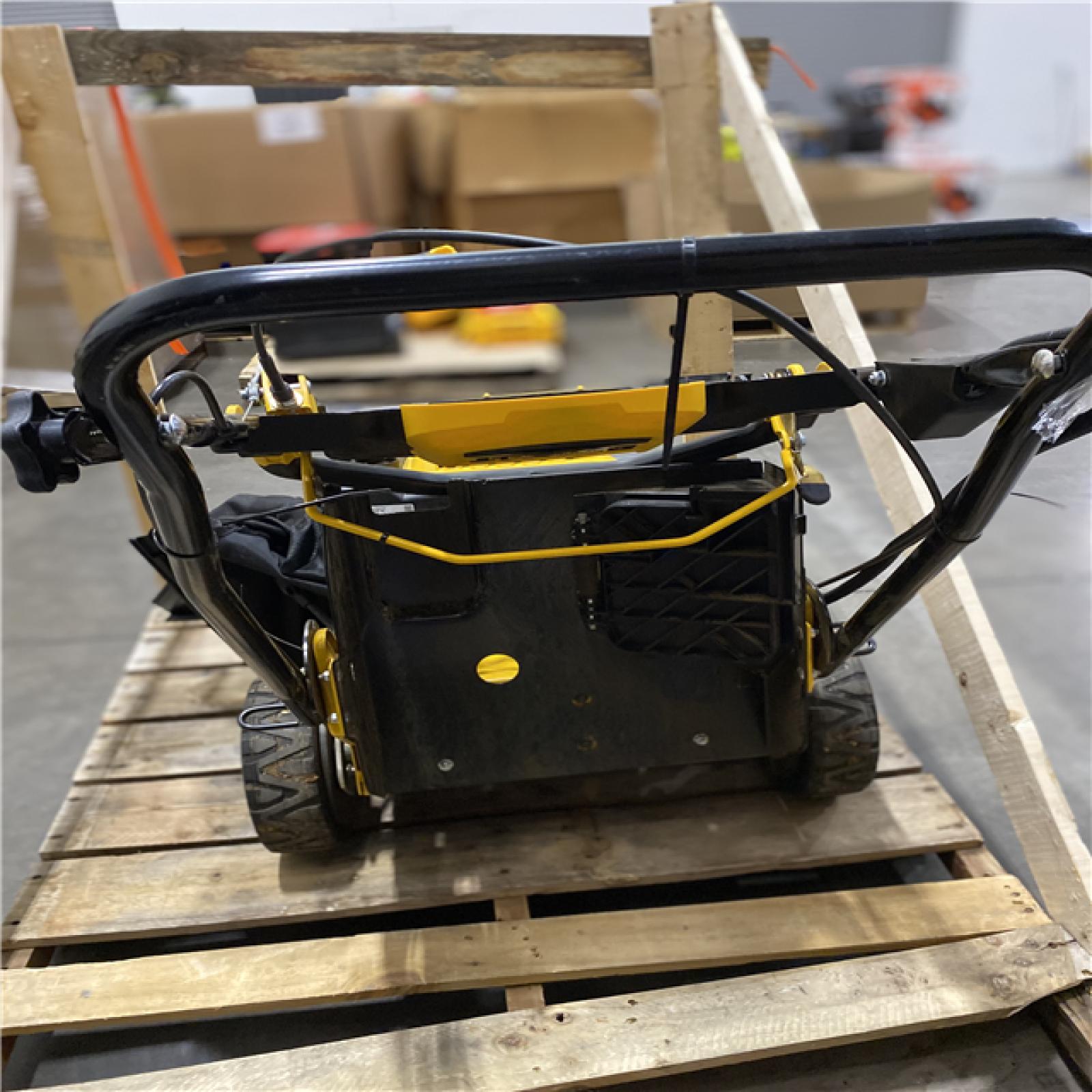Dallas Location - As-Is \DEWALT 28 in. 224ccGas Lawn Mower