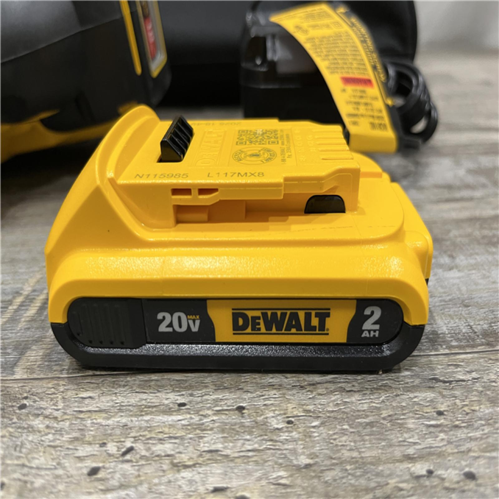 AS-IS DEWALT 20V MAX XR Lithium-Ion Cordless 18-Gauge Narrow Crown Stapler Kit