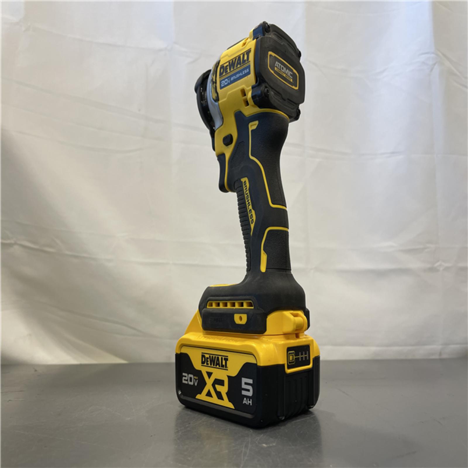 AS-IS - DeWalt 20V MAX ATOMIC 1/4 in. Cordless Brushless 3-Speed Impact Driver Kit