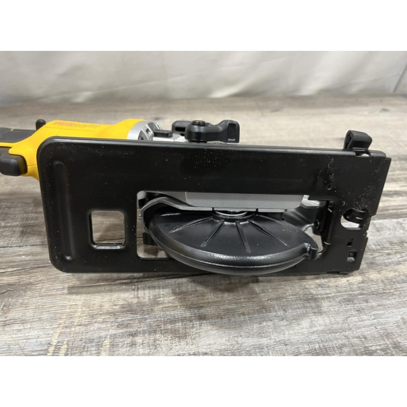 AS-IS DEWALT ATOMIC 20V MAX Cordless Brushless 4-1/2 in. Circular Saw (Tool Only)