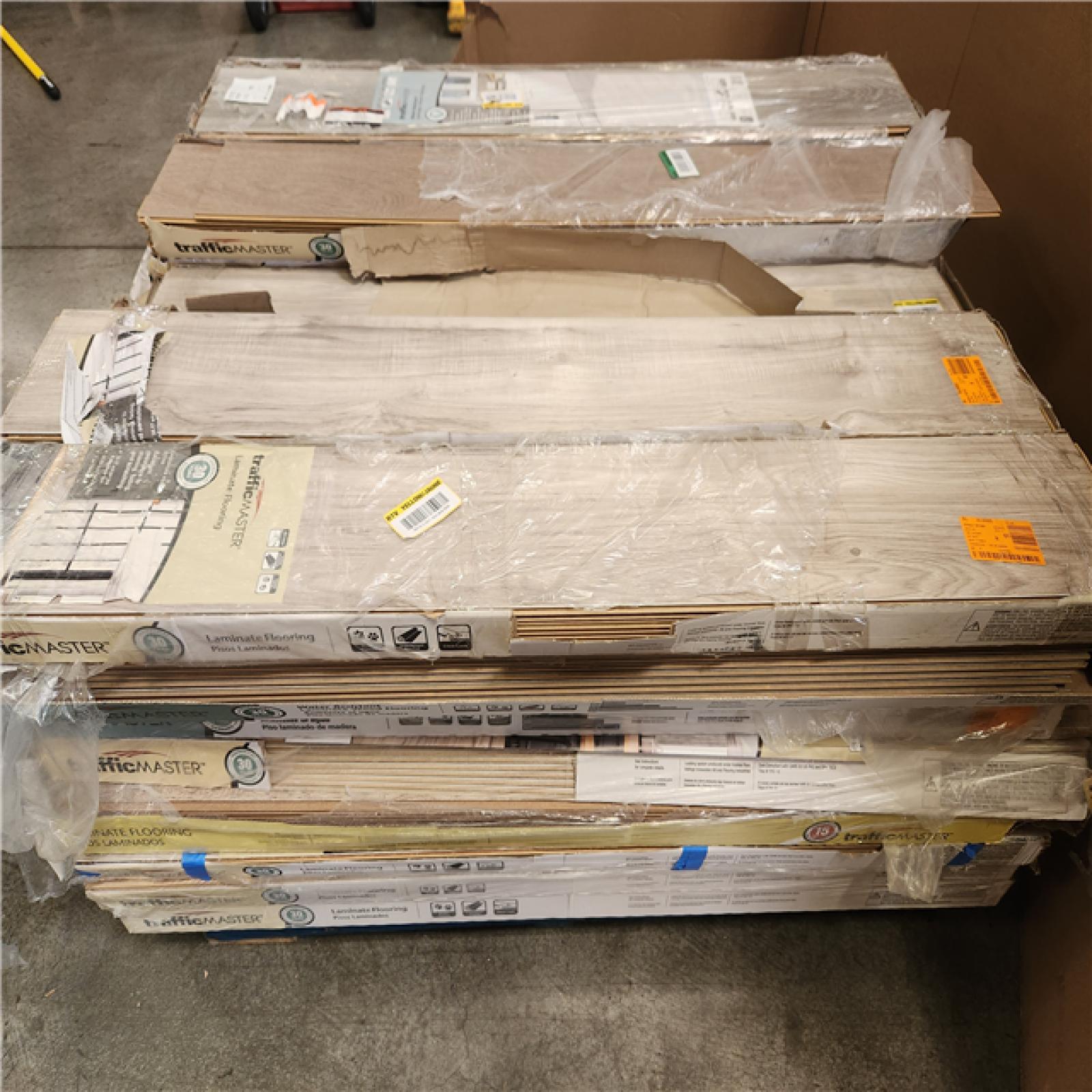 Phoenix TrafficMaster Laminate Wood Flooring Pallet (39-Boxes)