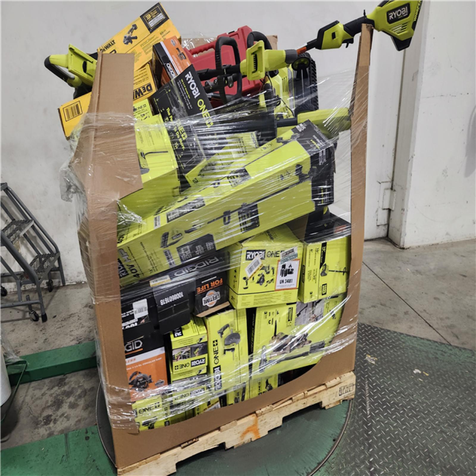 Dallas Location - As-Is Tool Pallet