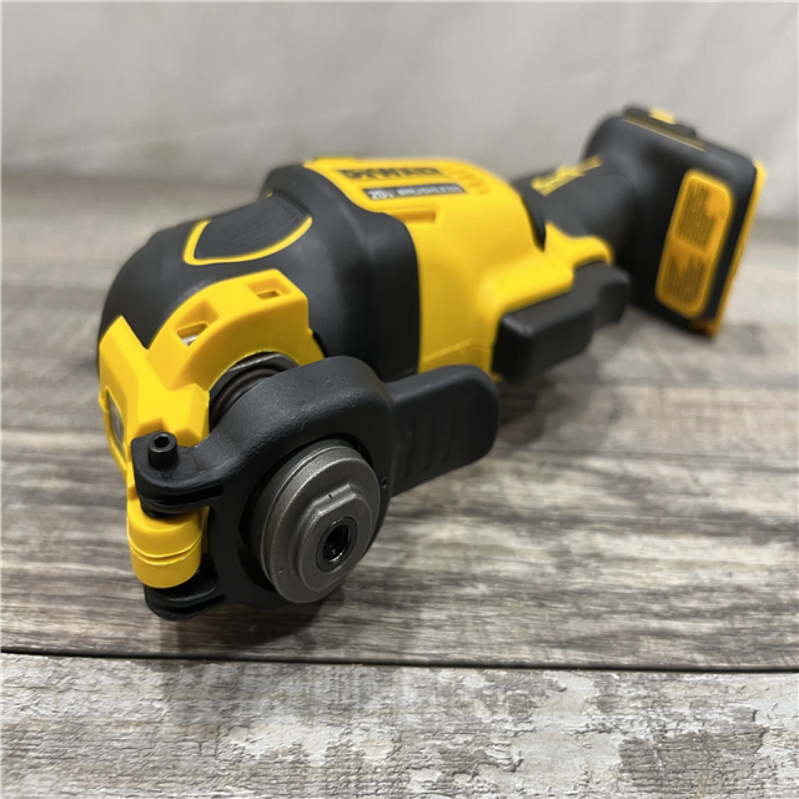 AS-IS DEWALT ATOMIC 20V MAX Cordless Brushless Oscillating Multi Tool (Tool Only)