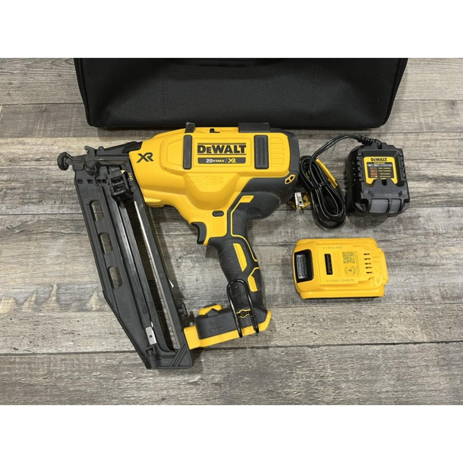 AS-IS DEWALT 20V MAX XR 16-Gauge Electric Cordless Angled Finishing Nailer Kit