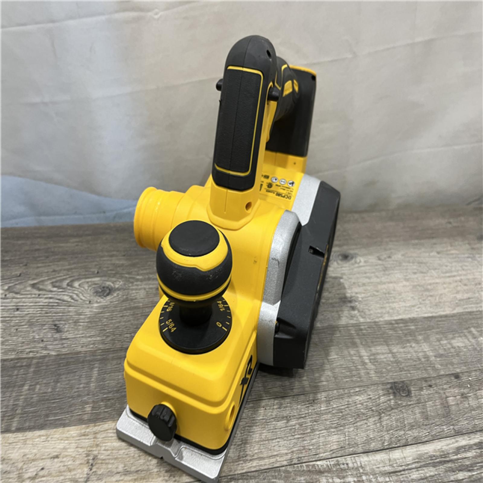 AS-IS DEWALT 20V MAX XR Cordless Brushless 3-1/4 in. Planer (Tool Only)