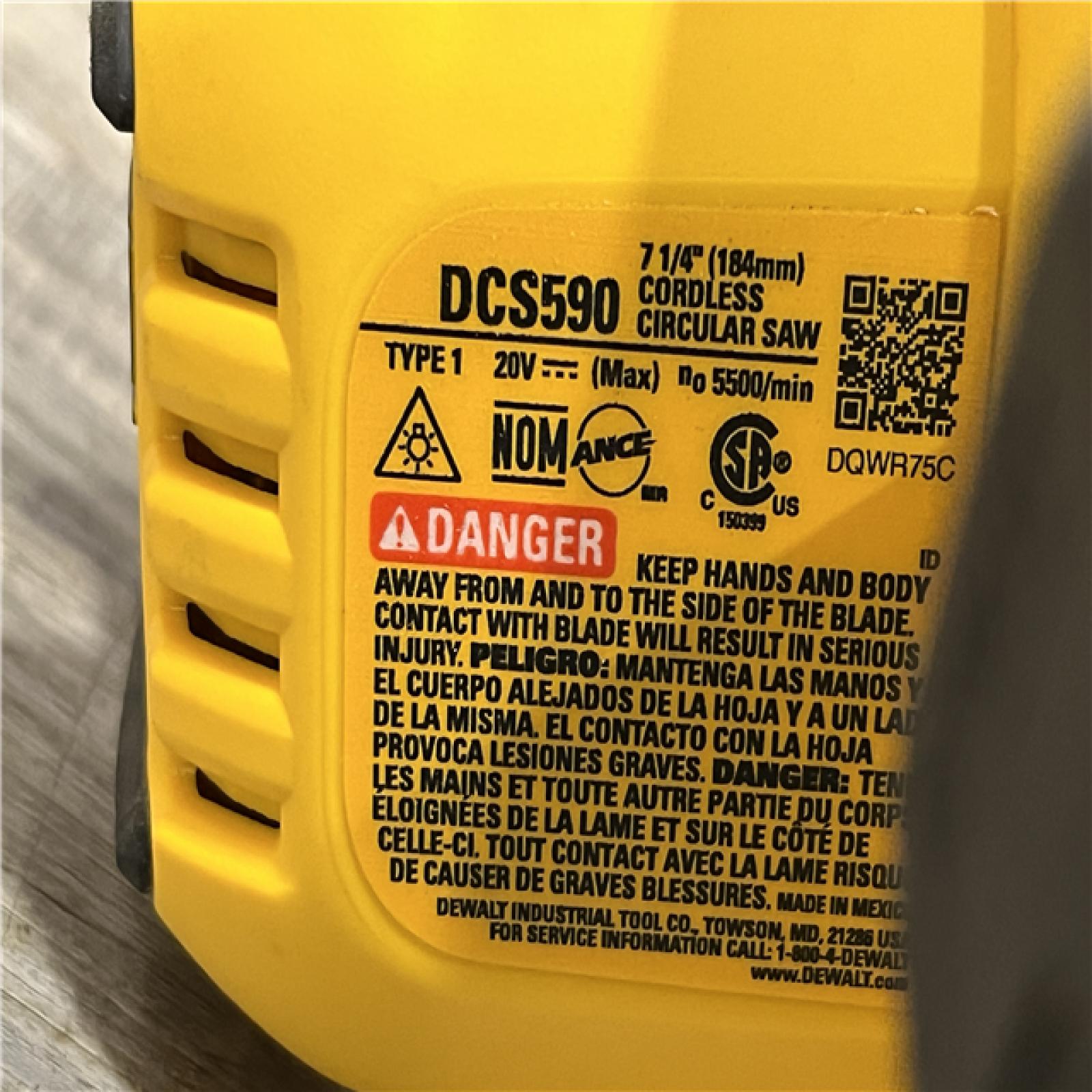 AS-IS DEWALT 20-Volt MAX 7-1/4 in. Cordless Circular Saw (Tool Only)