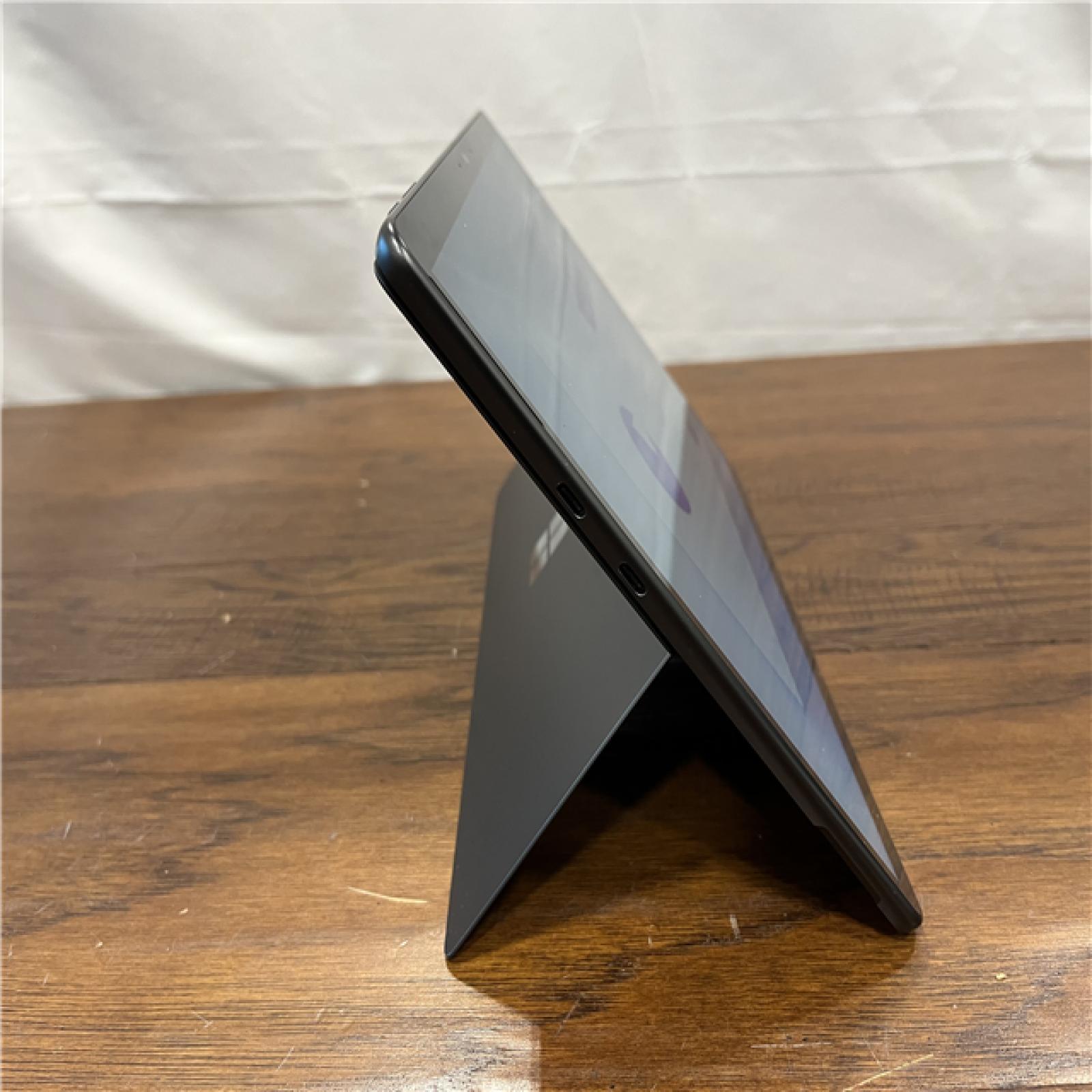 Microsoft Surface Pro 9 2038 Core i5-1235U 2.5GHz 8GB 256GB - Black