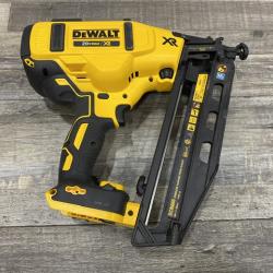 AS-IS DEWALT 20V MAX XR 16-Gauge Electric Cordless Angled Finishing Nailer Kit