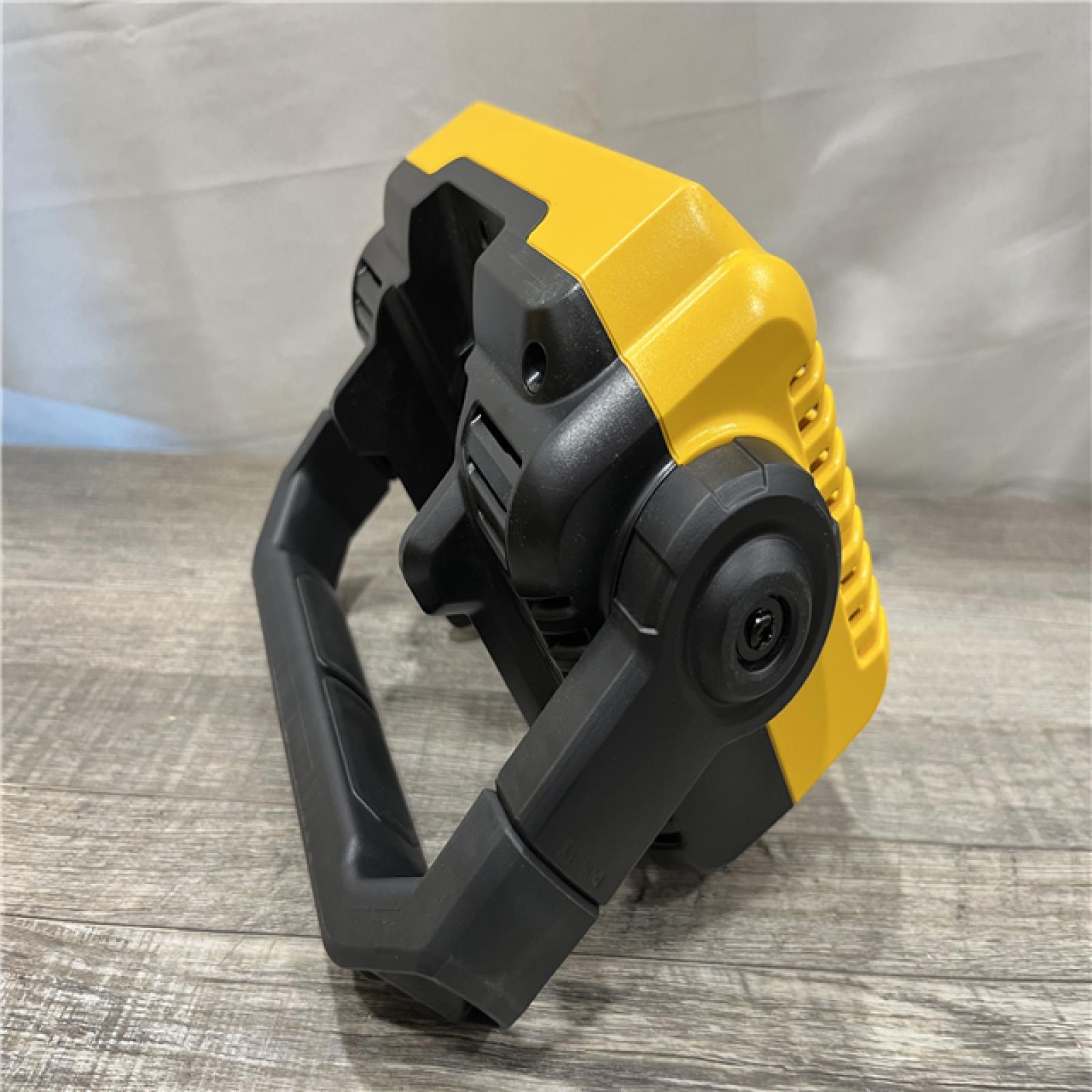AS-IS DEWALT 20V MAX Compact Cordless Task Lightt (Tool Only)