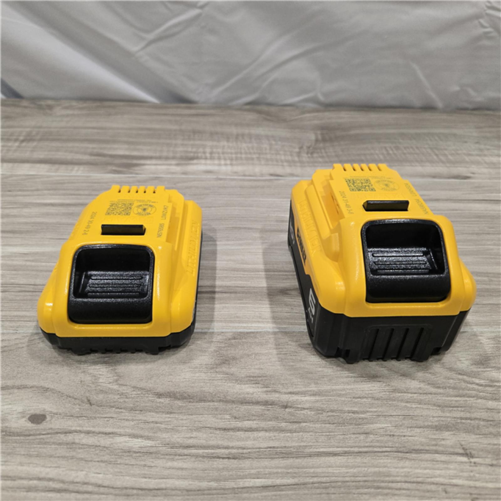 AS-IS DEWALT 20V MAX 6.0Ah and 4.0Ah Battery and Charger Starter Kit