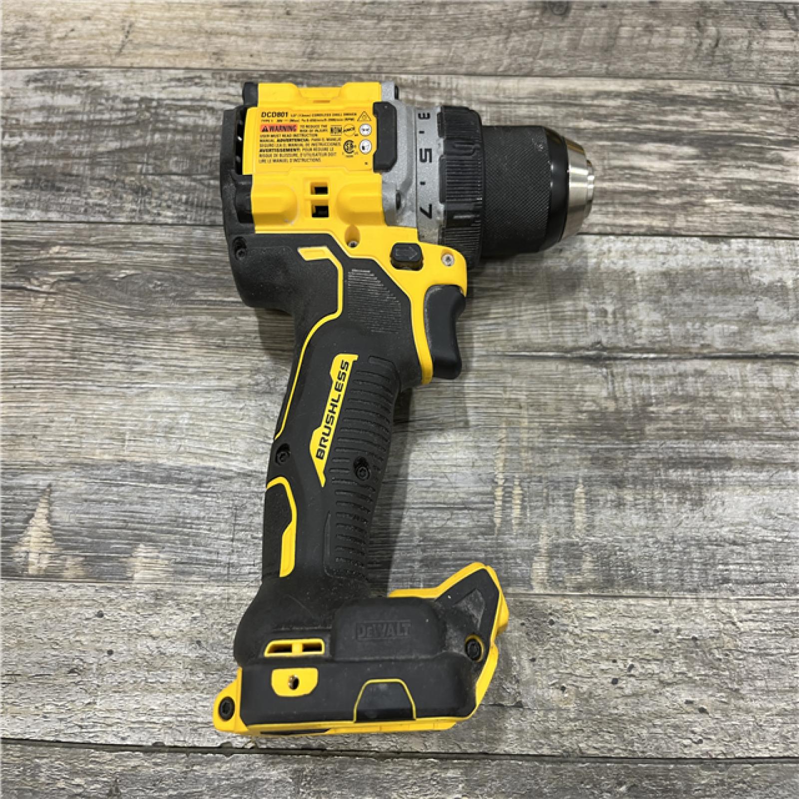 AS-IS DEWALT 20V XR Lithium-Ion Cordless Brushless 1/2 in. Drill/Driver Kit