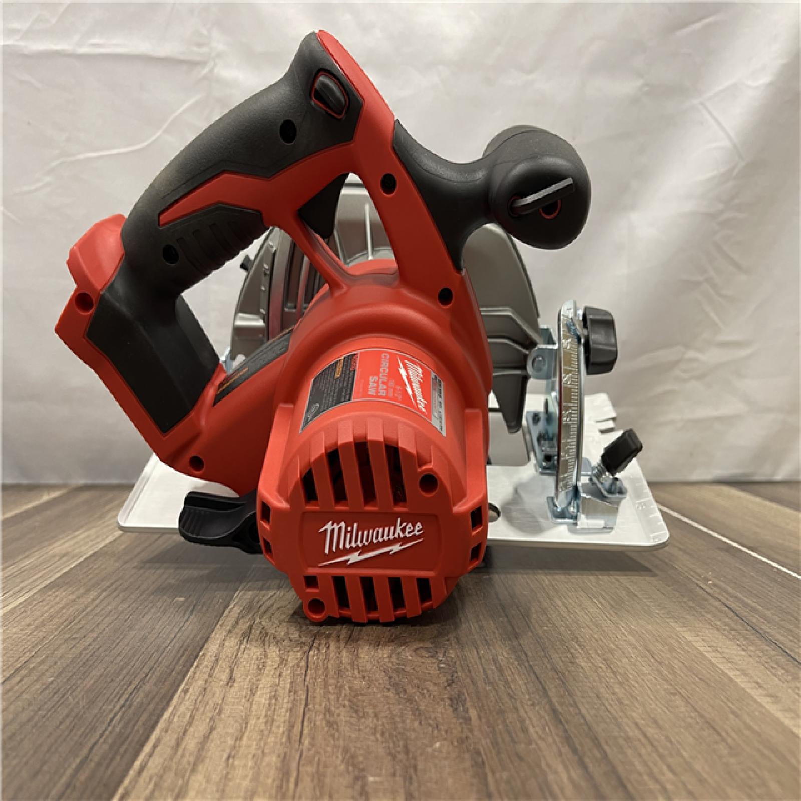 AS-IS Milwaukee 18V Lithium-Ion Cordless Combo Kit