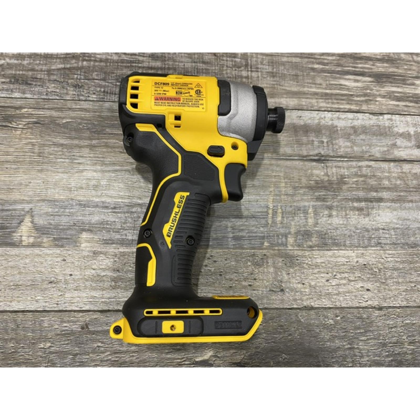 AS-IS DEWALT Atomic 20V Max Lithium-Ion Brushless Cordless Compact 1/4 in. Impact Driver Kit