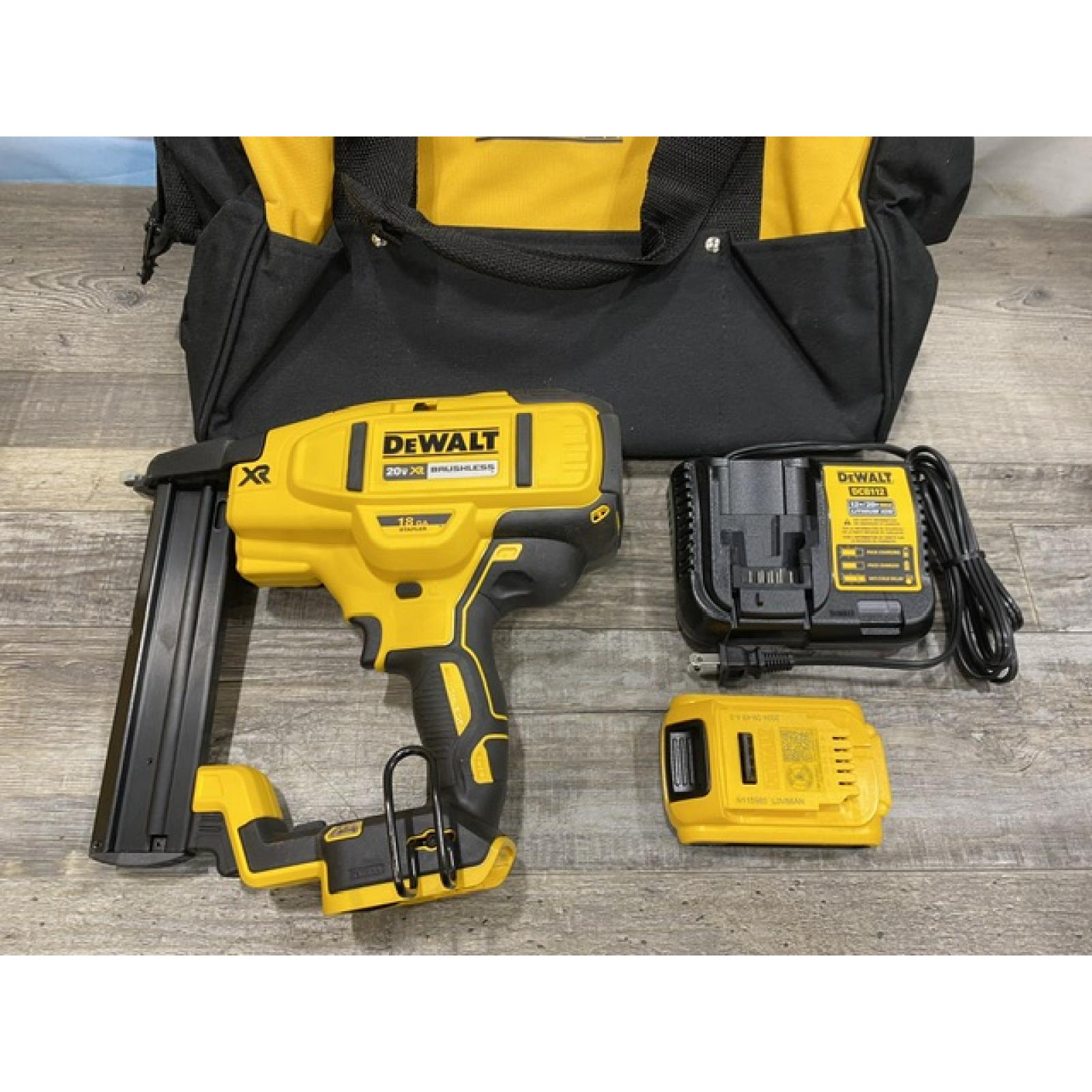 AS-IS DEWALT 20V MAX XR Lithium-Ion Cordless 18-Gauge Narrow Crown Stapler Kit