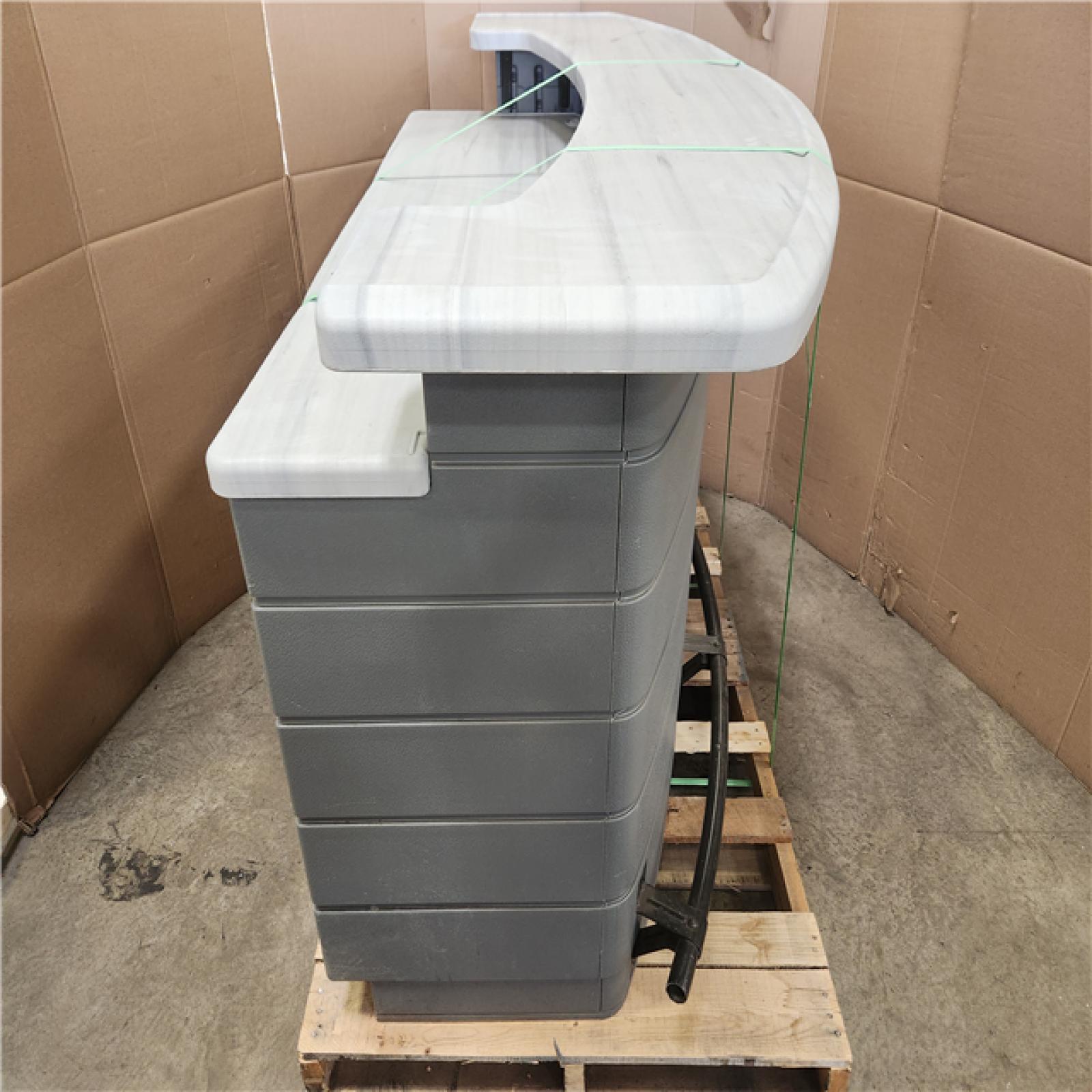 Phoenix Suncast Backyard Oasis Resin Plastic Outdoor Bar