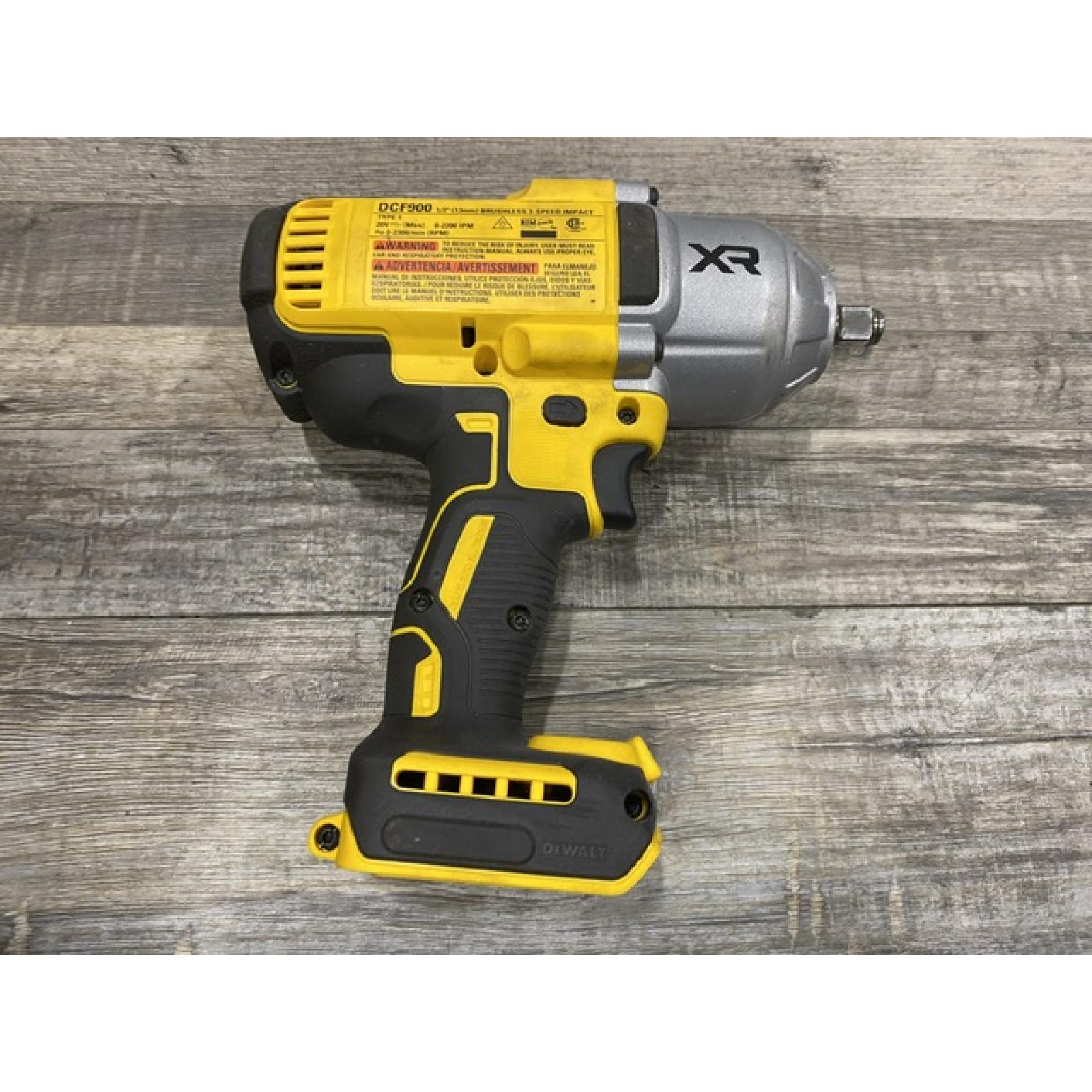 AS-IS DEWALT 20V MAX Lithium-Ion Cordless 1/2 in. Impact Wrench Kit