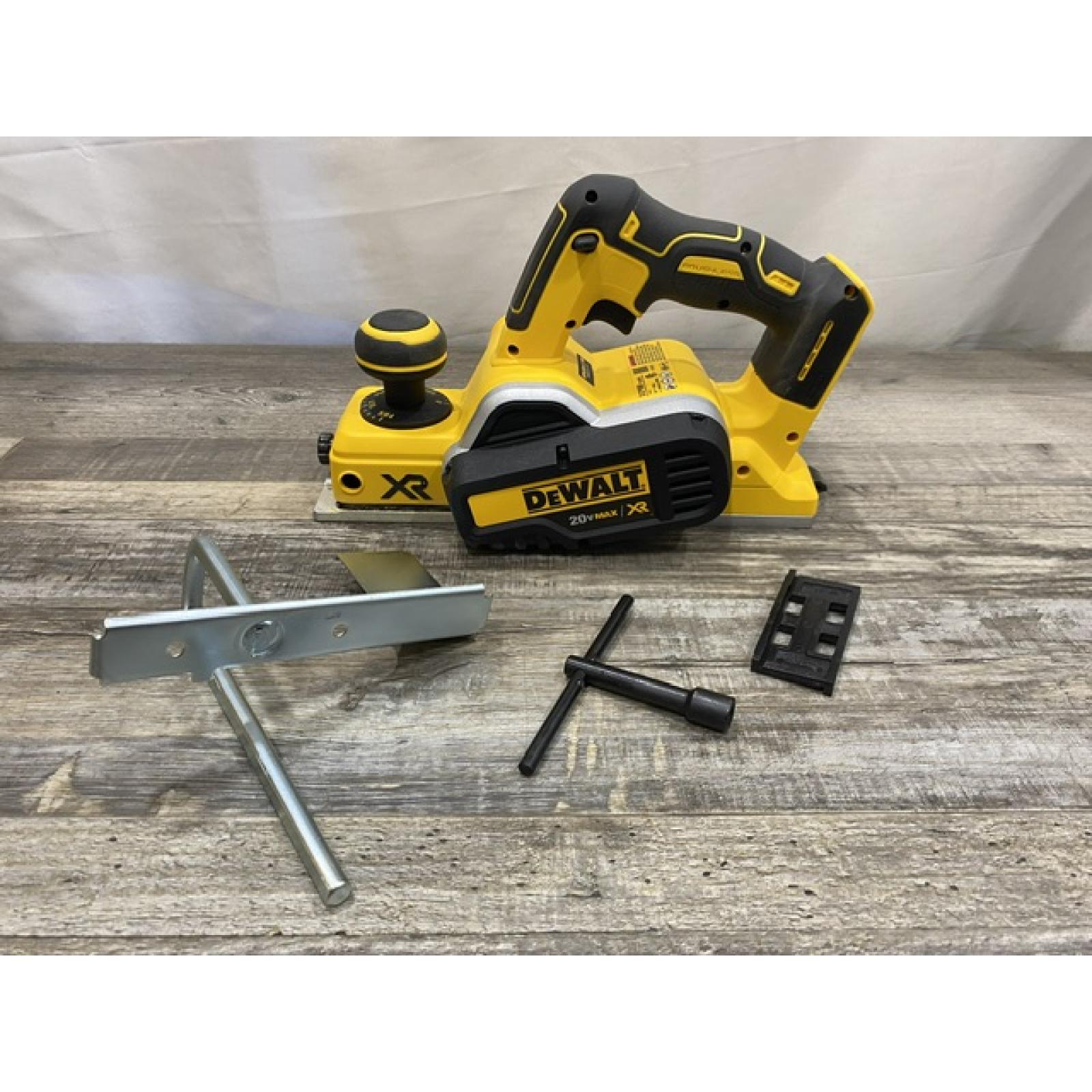 AS-IS DEWALT 20V MAX XR Cordless Brushless 3-1/4 in. Planer (Tool Only)