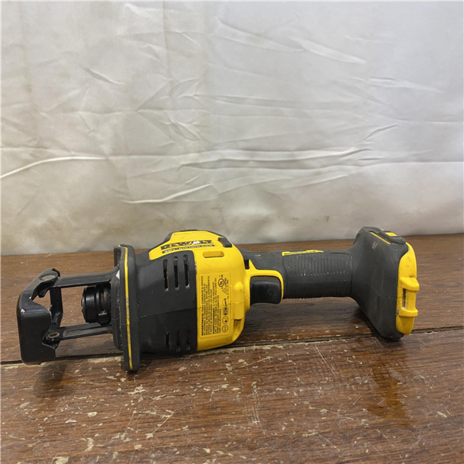 AS-IS Dewalt DCS369B ATOMIC 20V MAX Cordless One-Handed Reciprocating Saw (Tool Only)