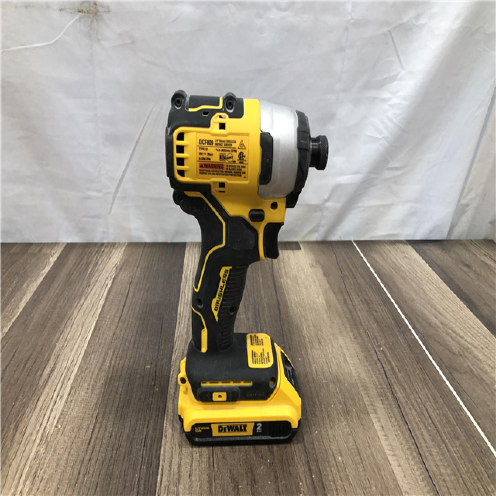 AS-IS DEWALT Atomic 20V Max Lithium-Ion Brushless Cordless Compact 1/4 in. Impact Driver Kit