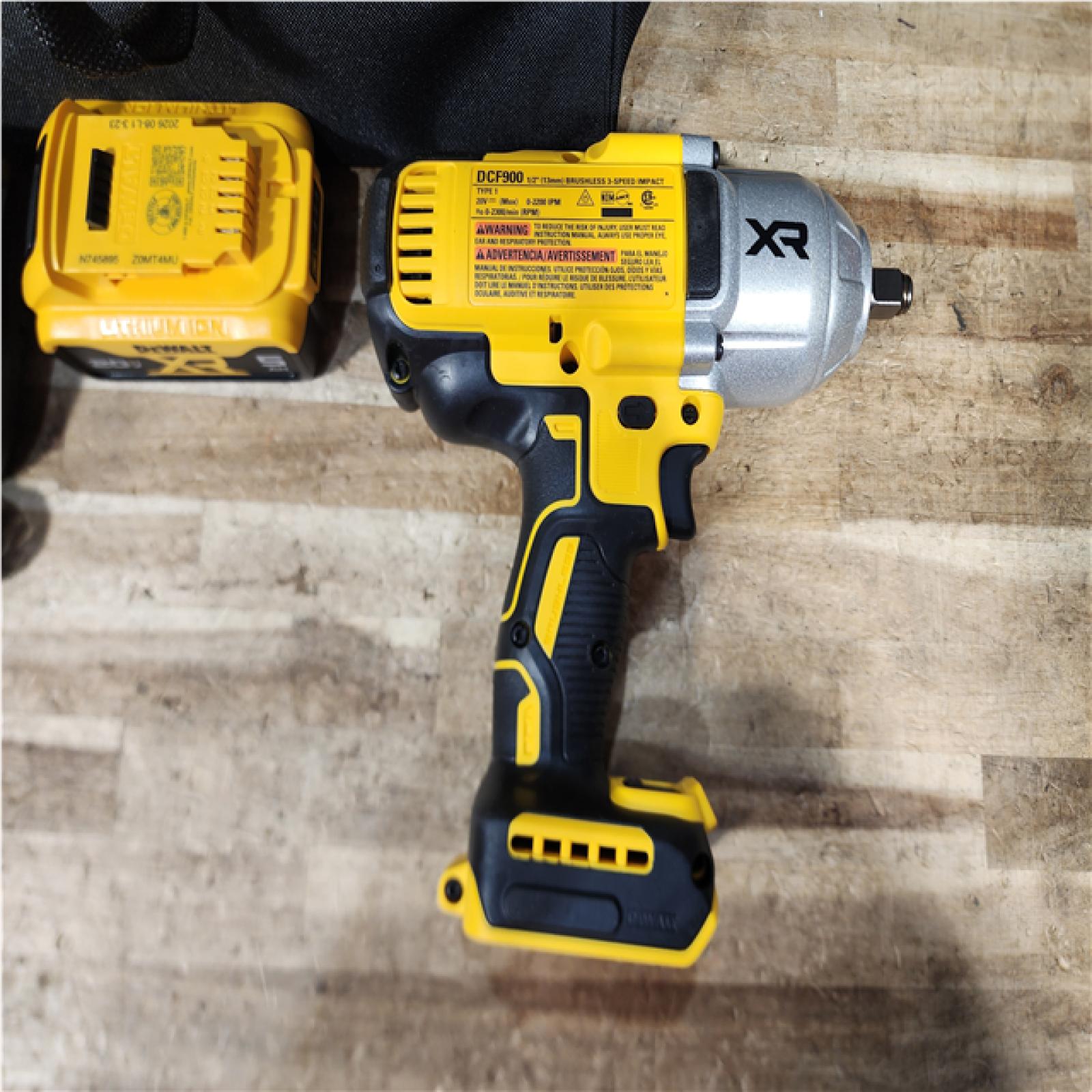 HOUSTON LOCATION - AS - IS DEWALT 20V MAX Lithium-Ion Cordless 1/2 in. Impact Wrench Kit