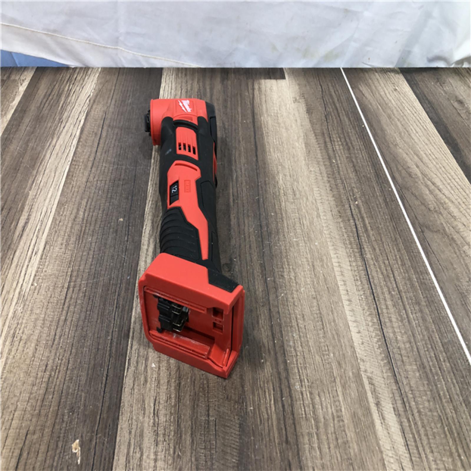 AS-IS Milwaukee 18V Lithium-Ion Cordless Oscillating Multi-Tool (Tool-Only)