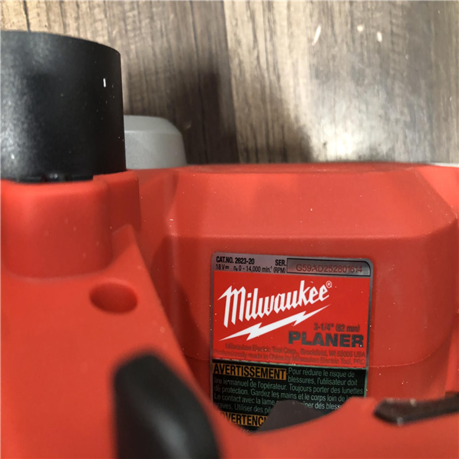 AS-IS Milwaukee M18 18V Lithium-Ion Cordless 3-1/4 in. Planer (Tool-Only)