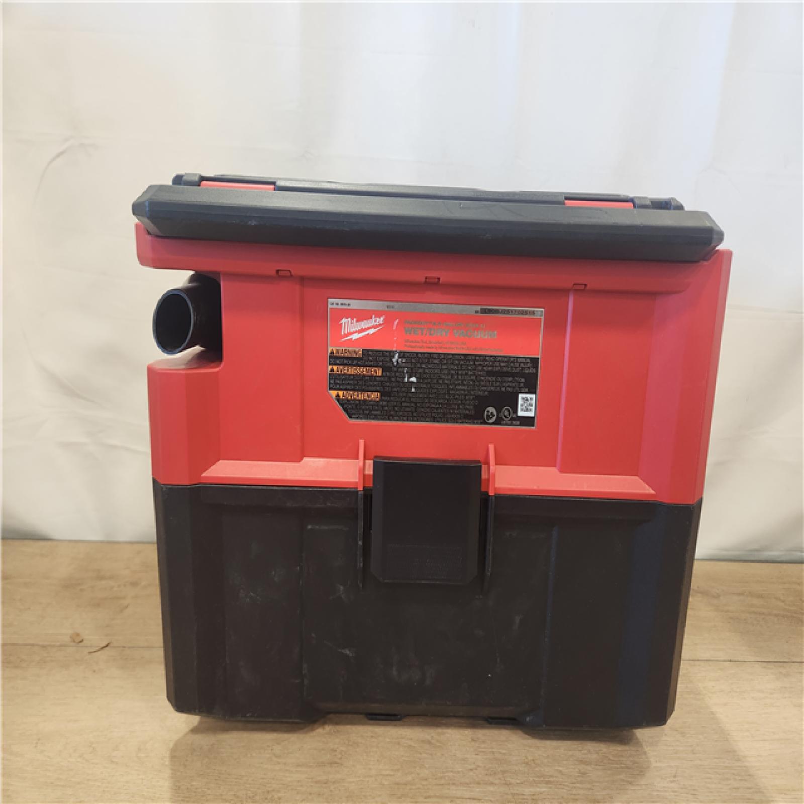 AS-IS- M18 FUEL PACKOUT 18-Volt Lithium-Ion Cordless 2.5 Gal. Wet/Dry Vacuum (Vacuum-Only)