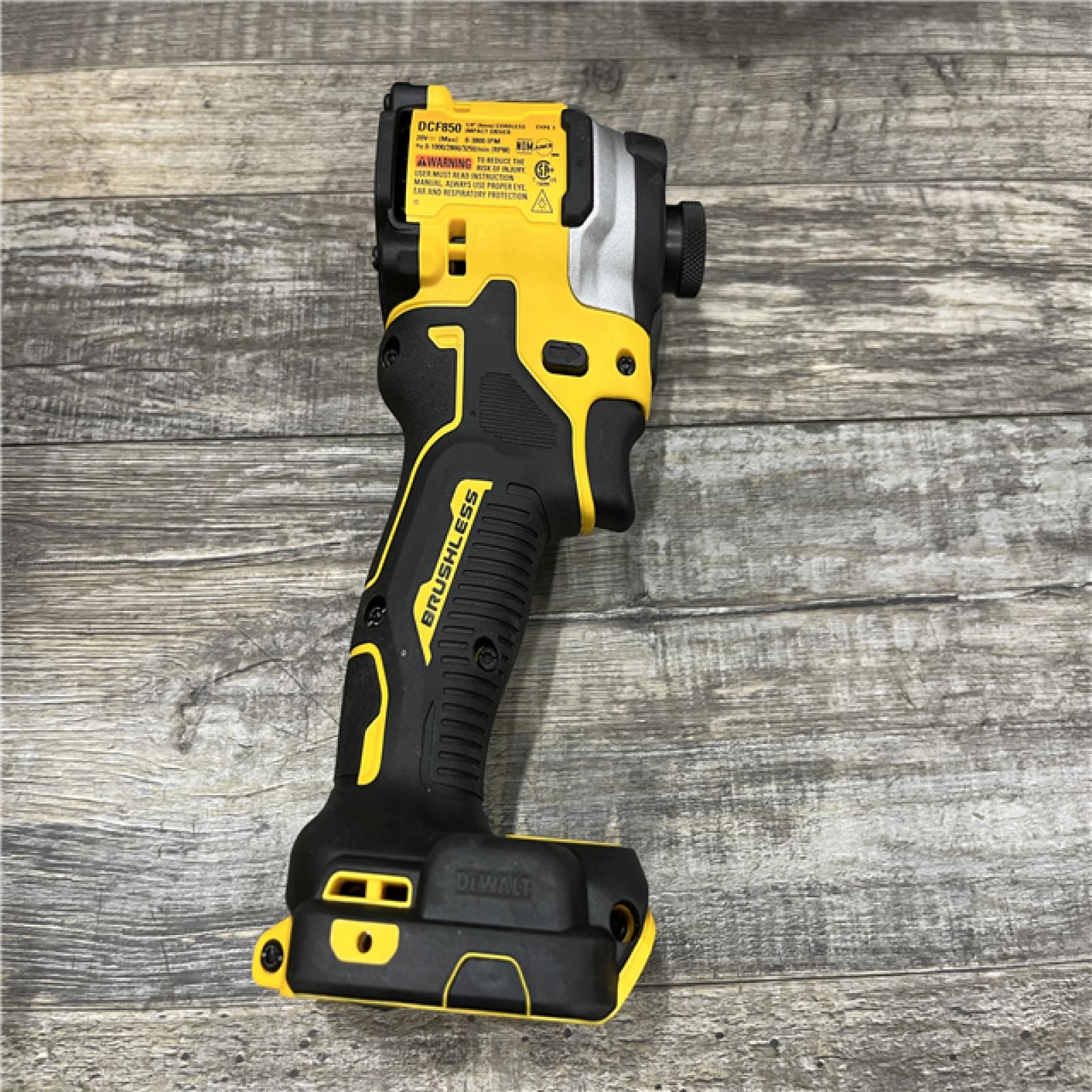 AS-IS DEWALT ATOMIC 20V MAX Lithium-Ion Cordless 1/4 in. Brushless Impact Driver Kit