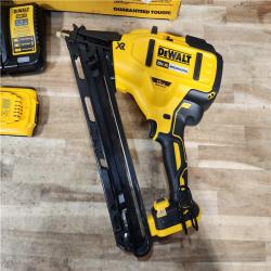 HOUSTON LOCATION - AS - IS DEWALT 20V MAX XR Lithium-Ion Cordless 2-1/2 in. 15-Gauge Finish Nailer Kit