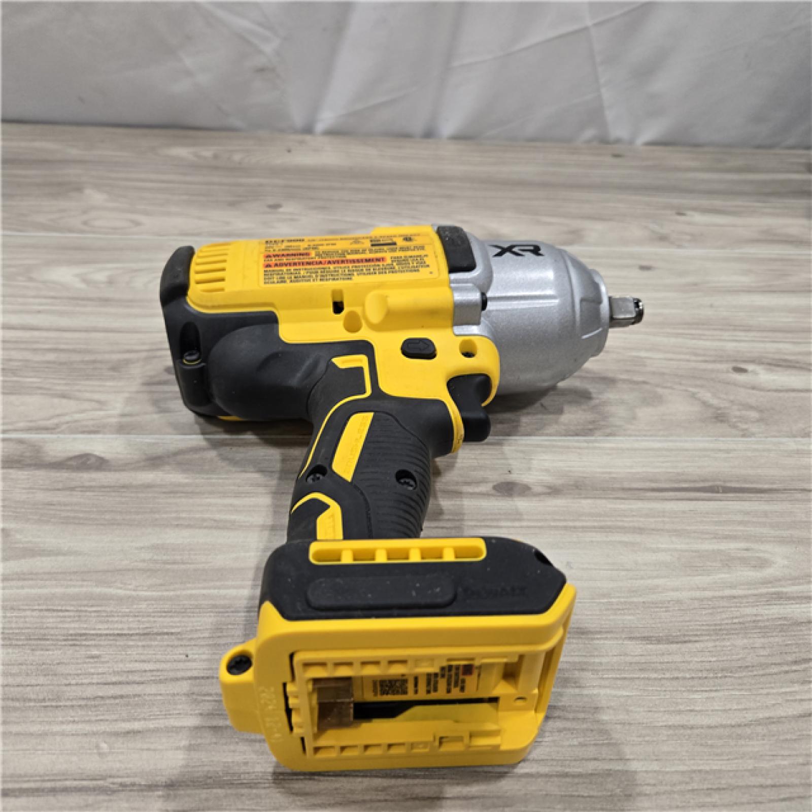 AS-IS Dewalt 20V MAX Cordless 1/2 in. Impact Wrench Kit