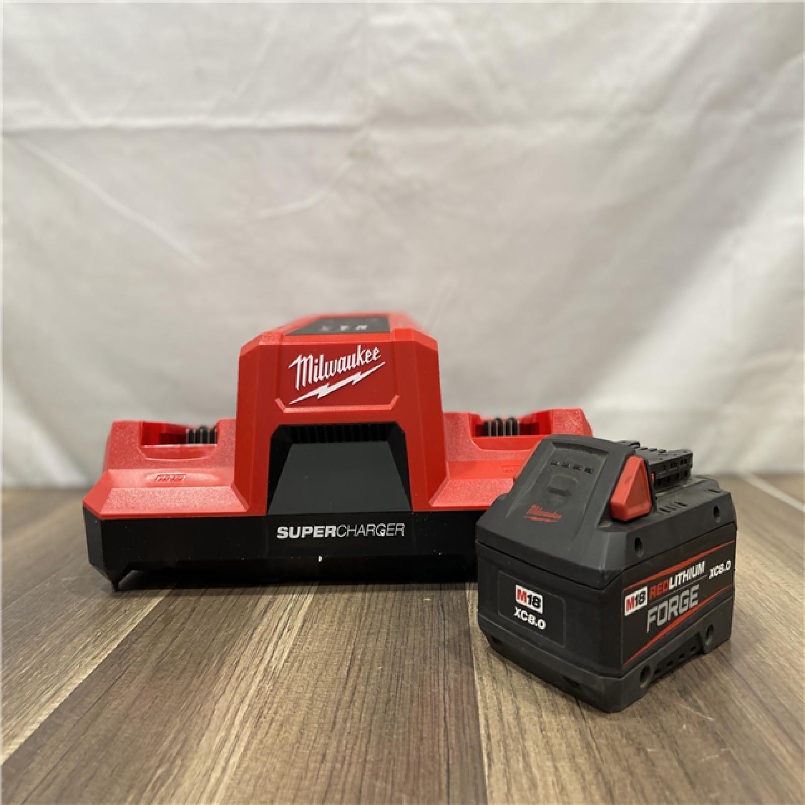 AS-IS Milwaukee  18V Lithium-Ion REDLITHIUM FORGE 8.0 Ah Battery Pack with 18V Dual Bay Simultaneous Super Charger