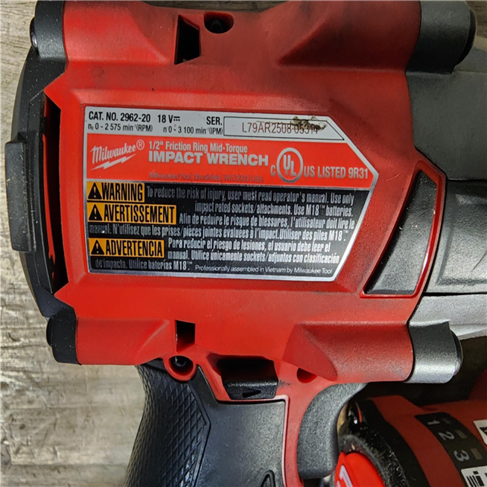 HOUSTON LOCATION - AS-IS MILWAUKEE 3 TOOL COMBO