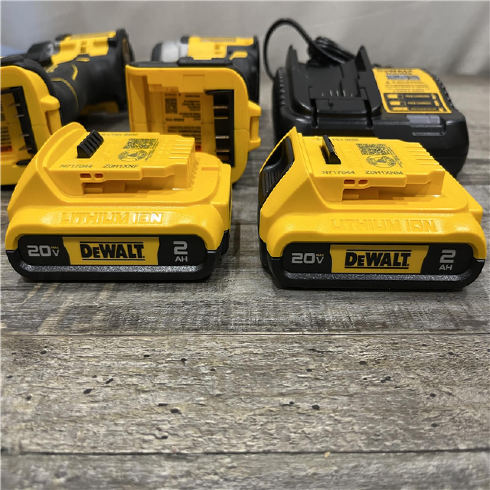 AS-IS DEWALT ATOMIC 20-Volt MAX Lithium-Ion Cordless Combo Kit