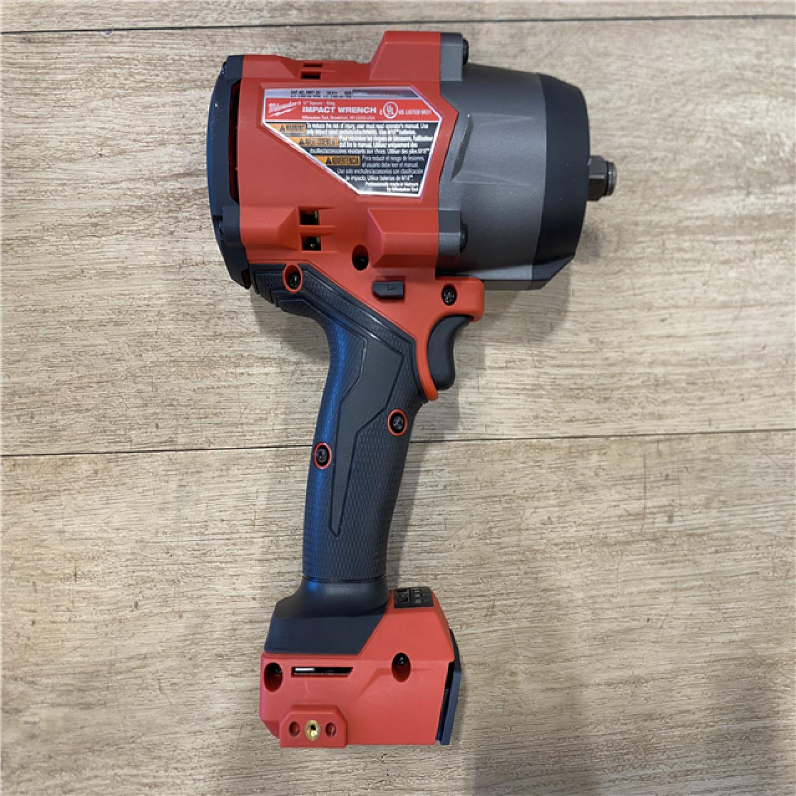 AS-IS Milwaukee FUEL 18V Lithium-Ion Brushless Cordless 1/2 in. Impact Wrench w/Friction Ring Kit