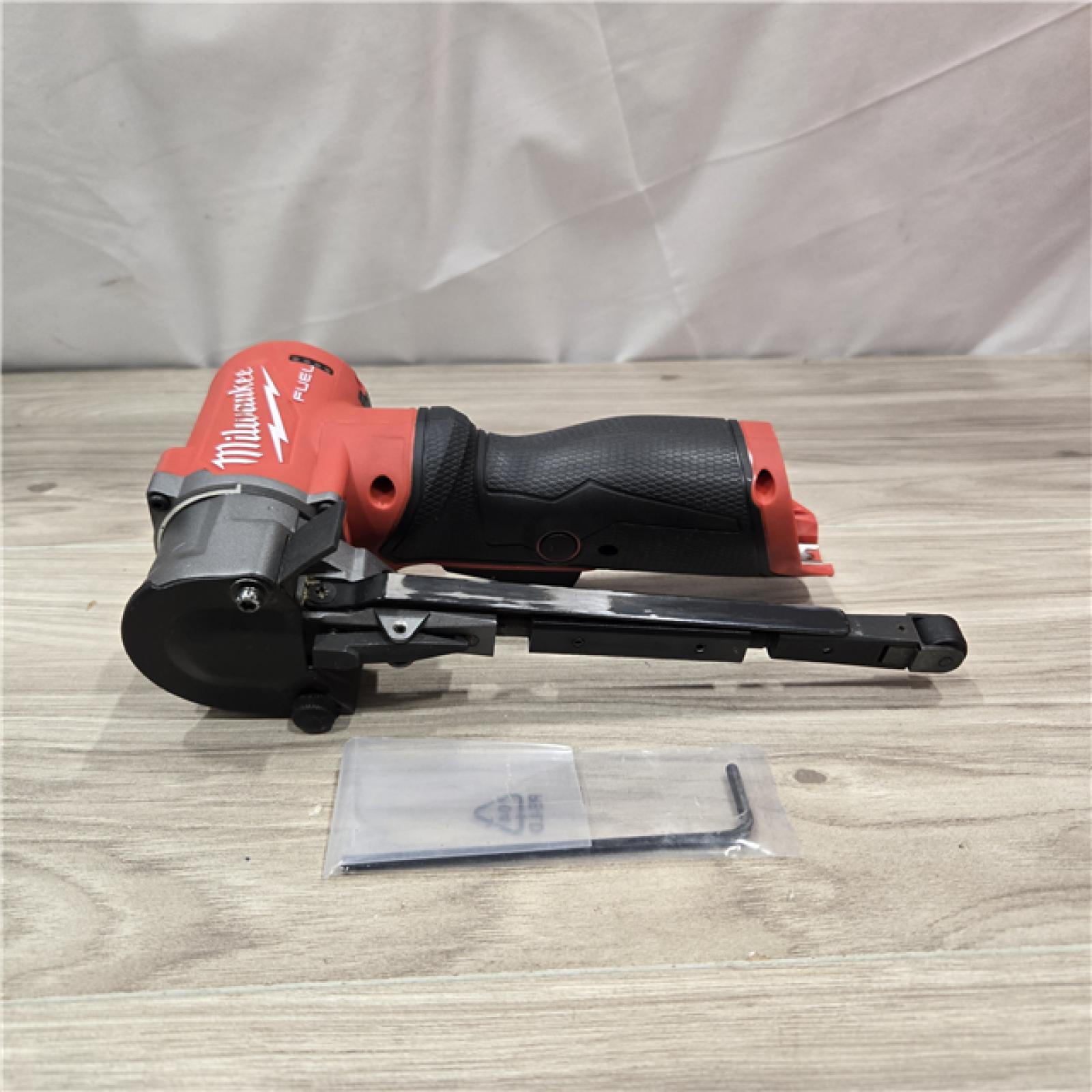 AS-IS Milwaukee M12 FUEL 1/2 X 18 Bandfile