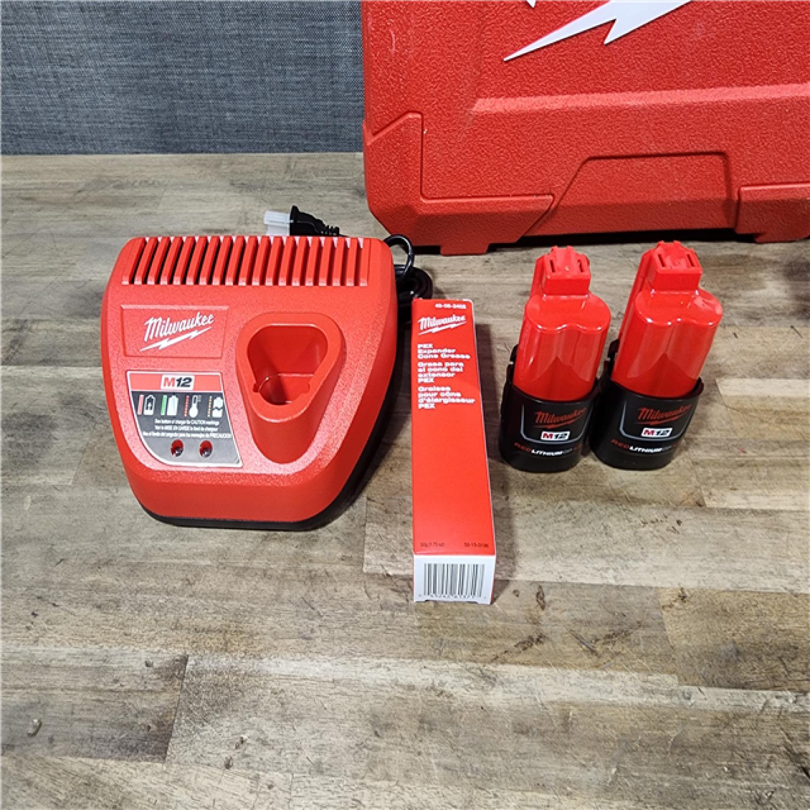 HOUSTON LOCATION - AS-IS Milwaukee M12 12V Lithium-Ion Cordless PEX Expansion Tool Kit with (2) 1.5 Ah Batteries  (3) Expansion Heads and Hard Case