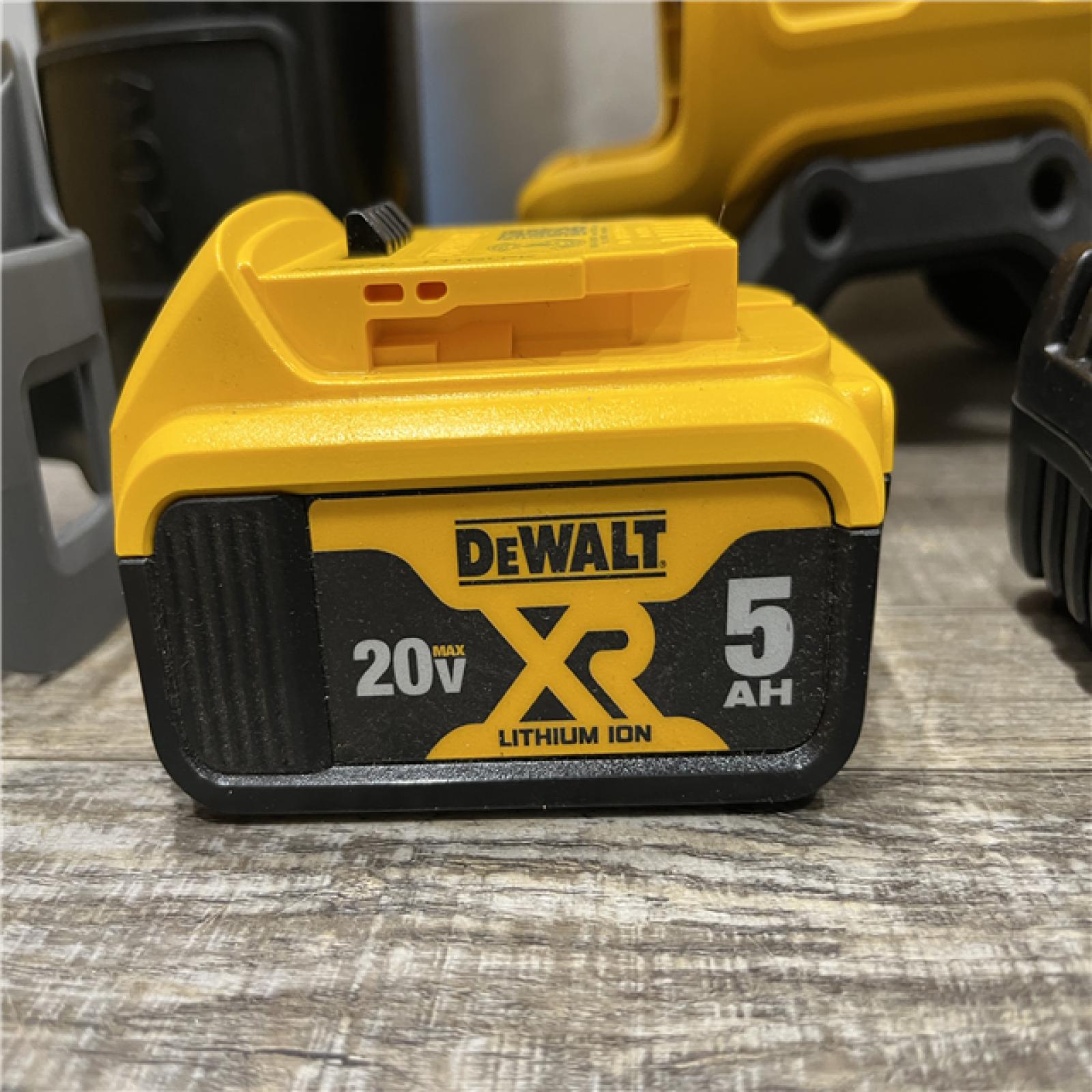 AS-IS DEWALT 20V MAX* XR Brushless Cordless Handheld Blower Kit