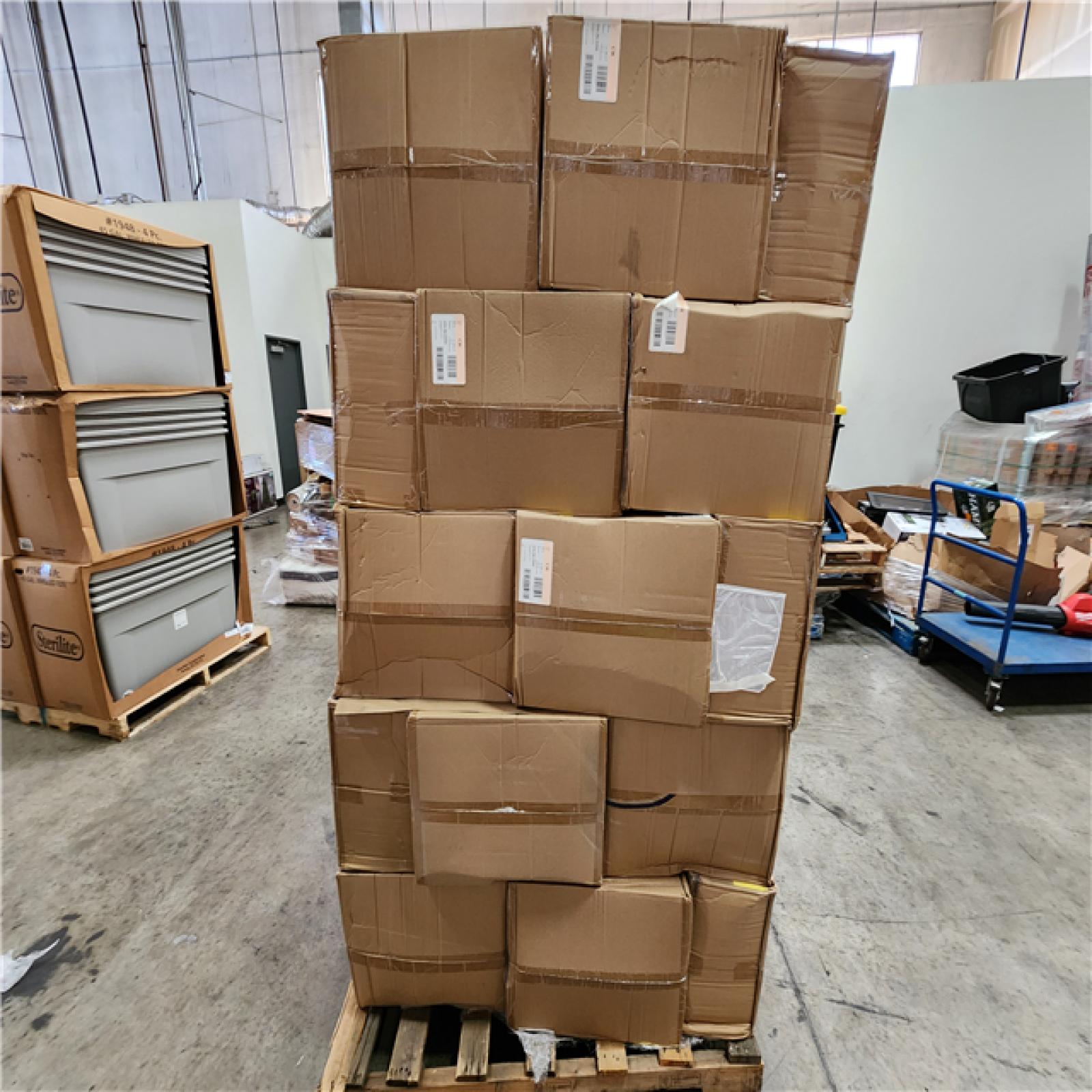 Phoenix Location NEW Wellness Water Bottle Pink/Blue/Black Set (12 per Box) Pallet (50 Boxes)
