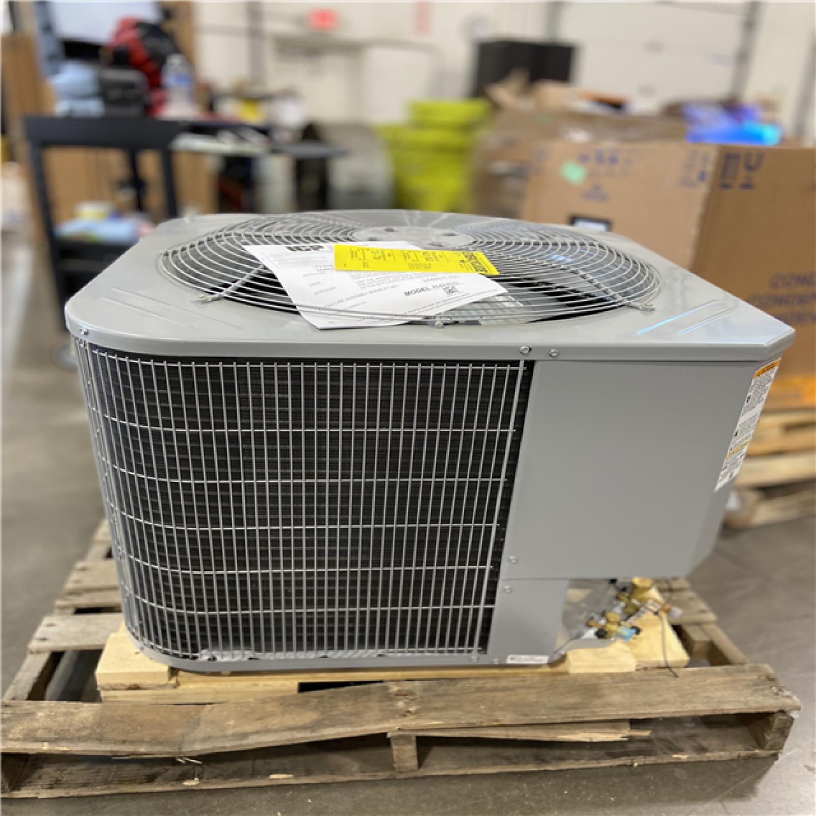 DALLAS LOCATION - Smartcomfort® by Carrier 1.5 Ton 14.3 Seer2 Heat Pump